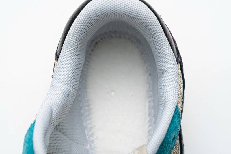 Sacai x Nike Pegasua Vaporfly String Black Villain Red