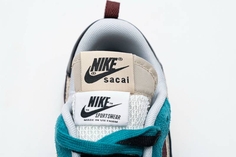 Sacai x Nike Pegasua Vaporfly String Black Villain Red