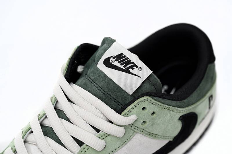 Travis Scott x PlayStation x Nike Dunk Low ”PS5″