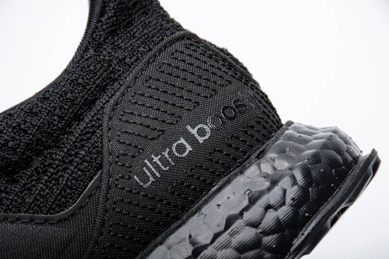 Ultra Boost 4.0 “Black