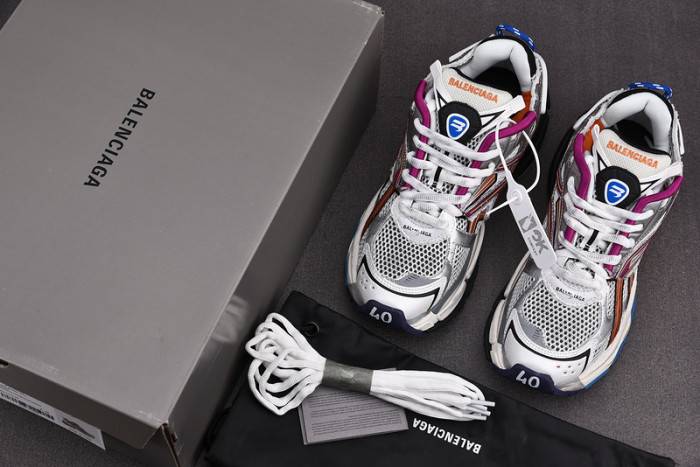 Ba*len*cia*ga -runner