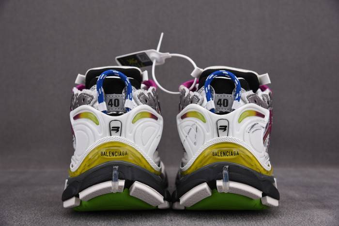 Ba*len*cia*ga -runner