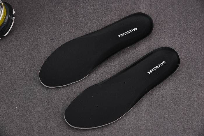 Ba*len*cia*ga -runner