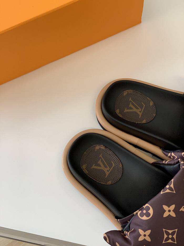 Loui Vuitto SLIPPERS