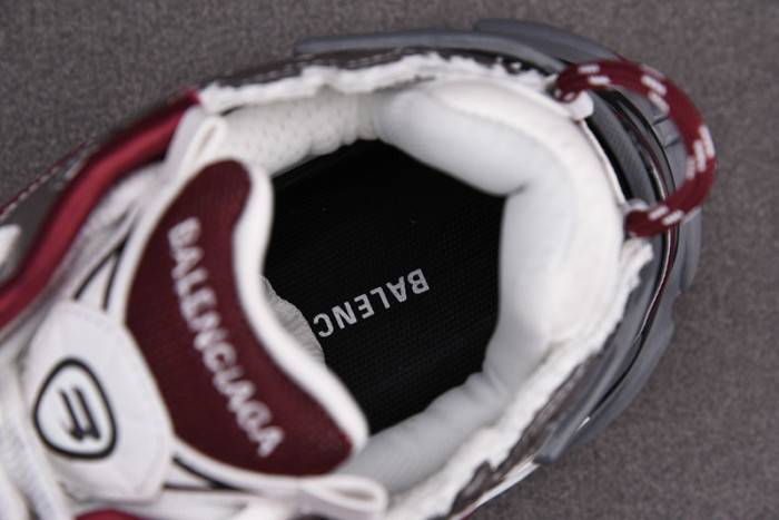 Ba*len*cia*ga -runner