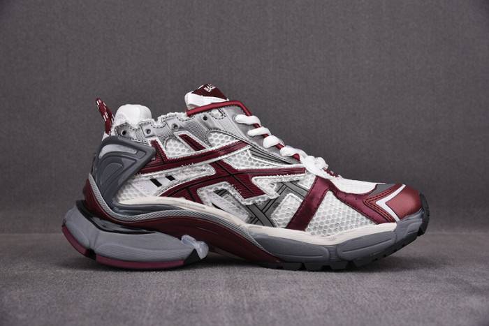 Ba*len*cia*ga -runner