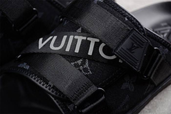 Loui Vuitto SLIPPERS