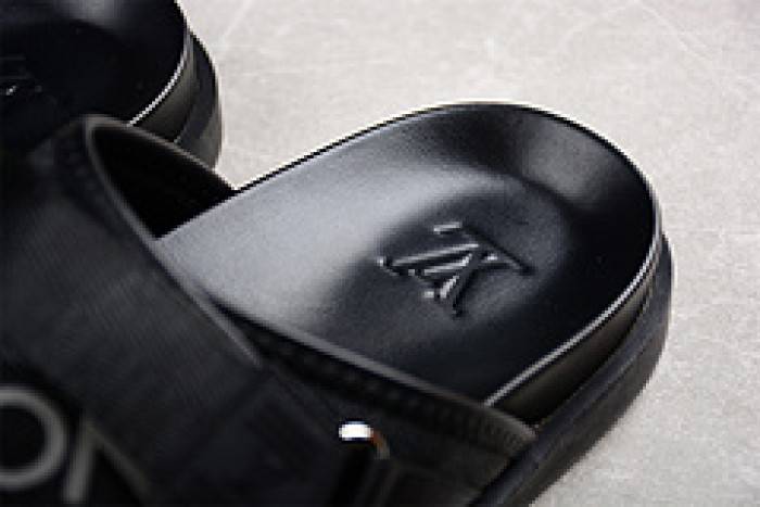 Loui Vuitto SLIPPERS