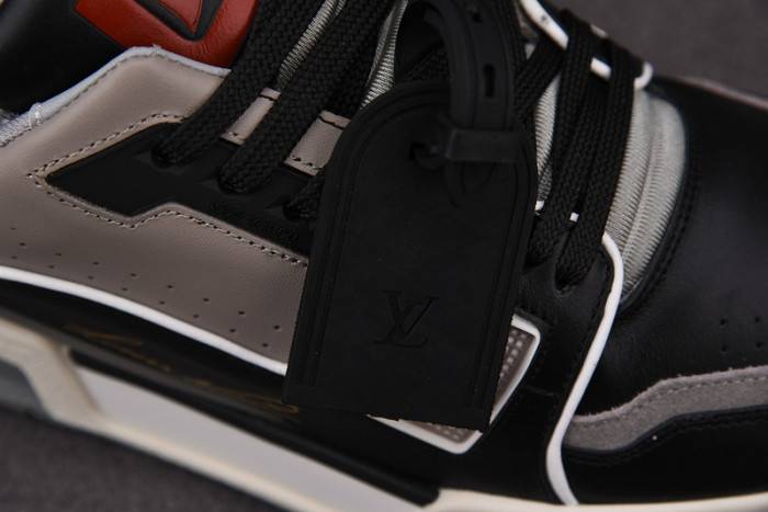 LOUI VUITTO SNEAKER