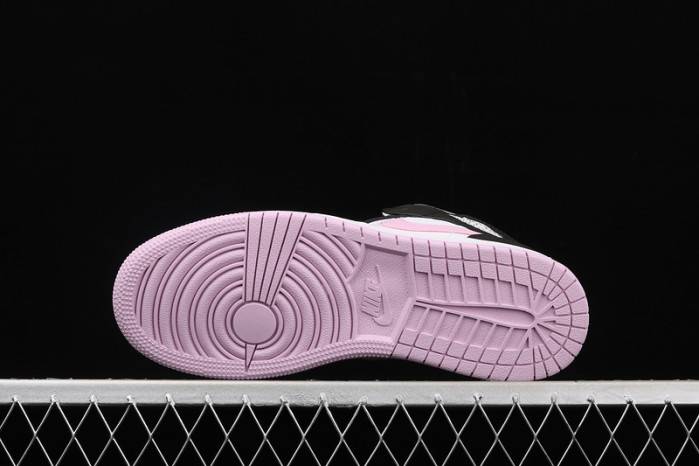 Air Jordan 1 Mid GS ‘Arctic Punch’ – 555112-061