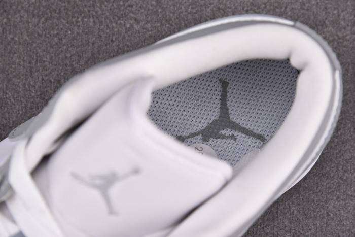 Jordan 1 Low Wolf Grey (W) – DC0774-105