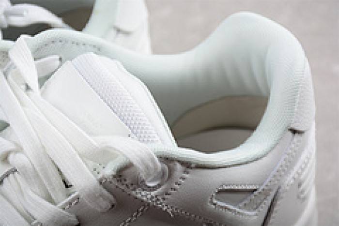 OFF-WHITE Out Of Office “OOO” Low White23771748