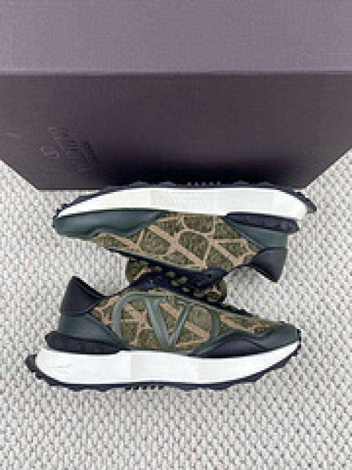 VALE·NTI·NO· Sneakers VS005