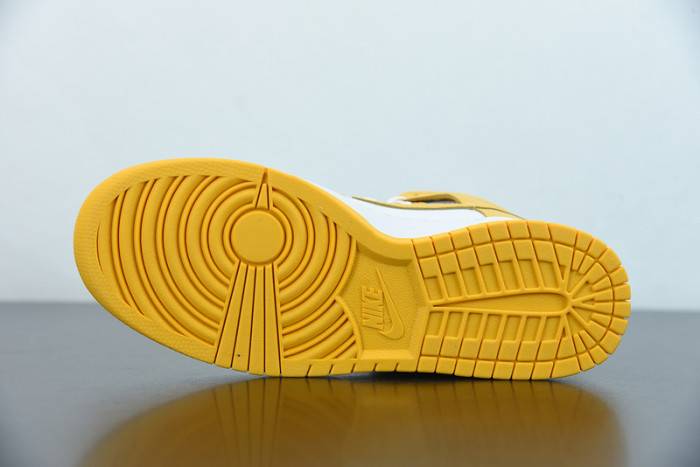 Wmns Dunk High ‘Dark Sulfur’ – Nike – DD1869-106